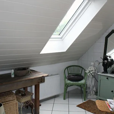 Ruhiges, Helles Altbauzimmer Im Stadtzentrum