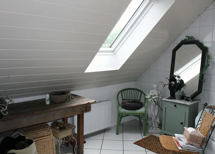 Ruhiges, Helles Altbauzimmer Im Stadtzentrum