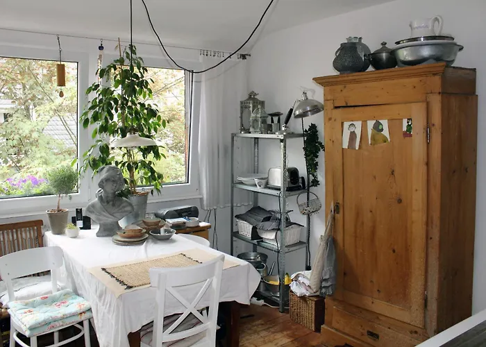 Accommodatie bij particulieren Ruhiges, Helles Altbauzimmer Im Stadtzentrum